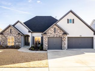 130 Coopers Hawk Dr, Conway, AR 72034
