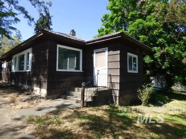 402 4th St, Juliaetta, ID 83535