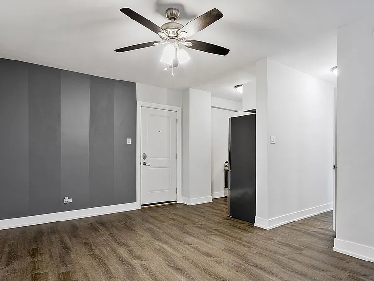The 1521 Sherwin — Photo 33
