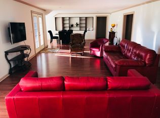 5104 Charlestown Rd, New Albany, IN 47150