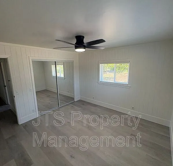 2440 Central Ave #B — Photo 15