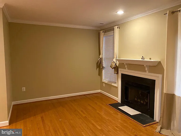 2330 14th St N #104 — Photo 3
