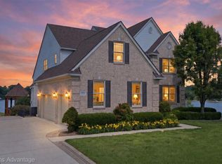 49354 Peninsular Dr, Van Buren Township, MI 48111