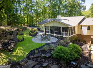 910 Chickasaw Dr, Westminster, SC 29693