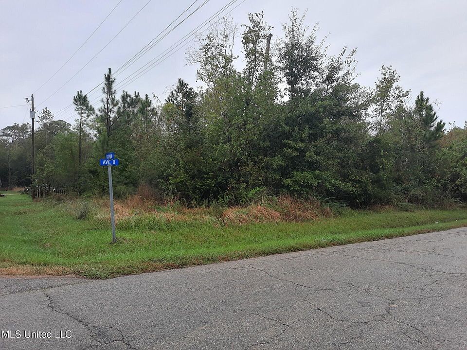 2nd image of 4138 Caspian St