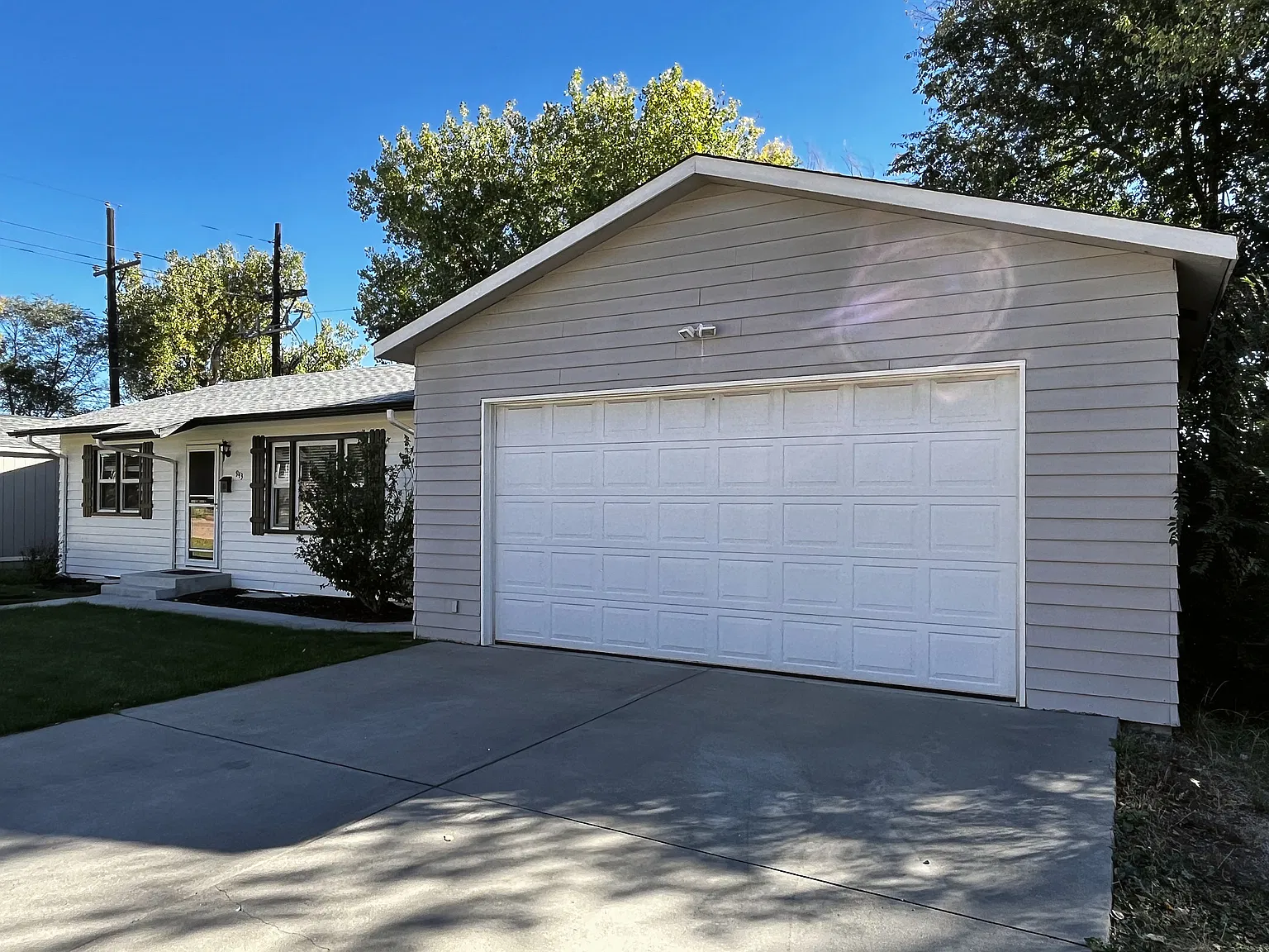 2 bed, 947 sqft, $1,995 — Photo 3