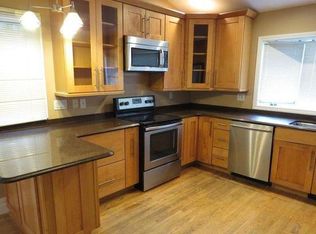 23 Walker Pl, Melville, NY 11747