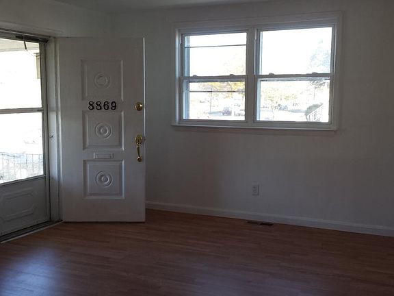 2nd image of 8869 E Roosevelt Blvd