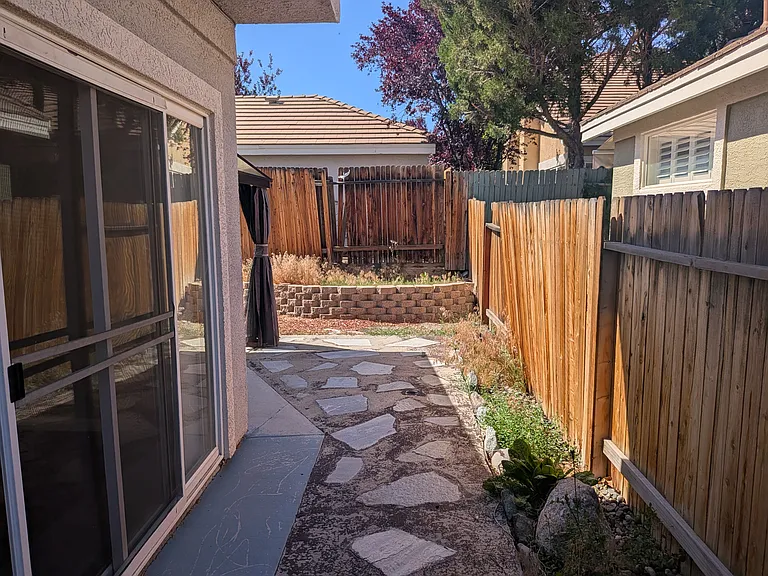 1113 Scenic Park Ter — Photo 18
