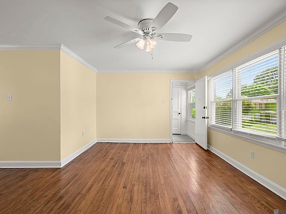 5th image of 975 Rittiner Dr