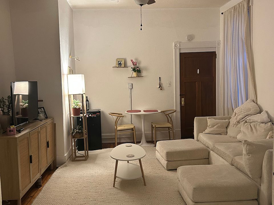 1st image of 974 Ludlow Ave #1