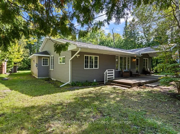 7 3rd Ave S, South Bruce Peninsula, ON N0H 2G0