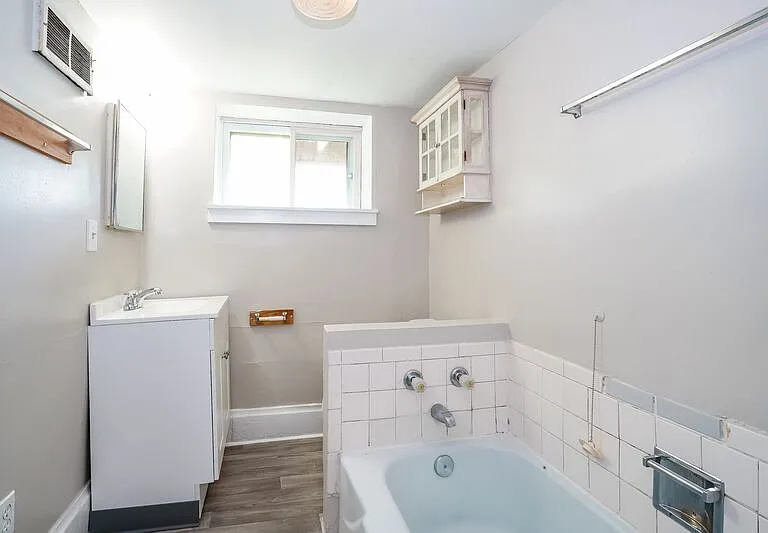 20 Vernon Ave #3 — Photo 10