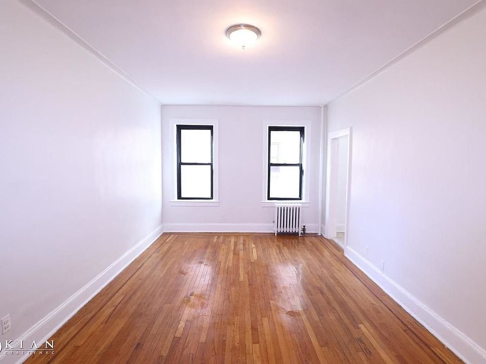 1st image of 13270 Sanford Ave APT 4F