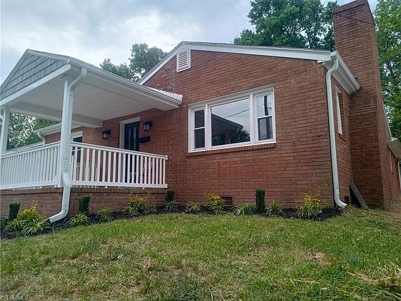 2nd image of 1008 E Side Dr
