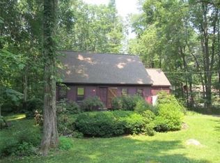11 Wells Park Rd, Sturbridge, MA 01566