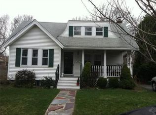 71 School St, Melrose, MA 02176