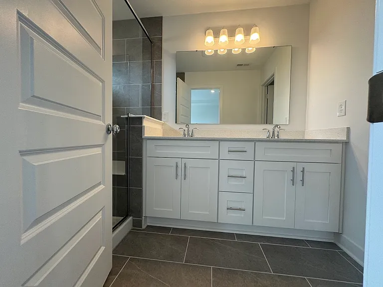 13847 Gatsby Dr — Photo 91