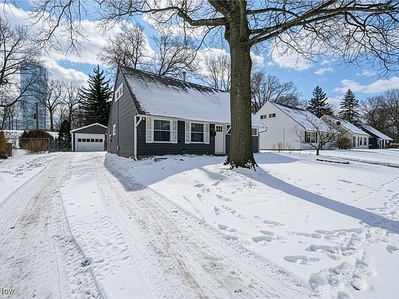 2nd image of 1612 Hanover St