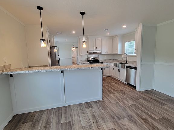 5th image of 11940 156th St