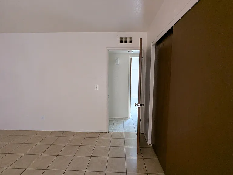 1477 E 27th Ave #1 — Photo 19