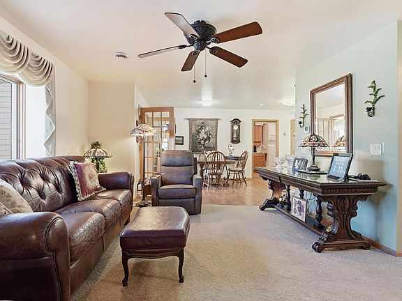 4th image of 111 Elizabeth Court