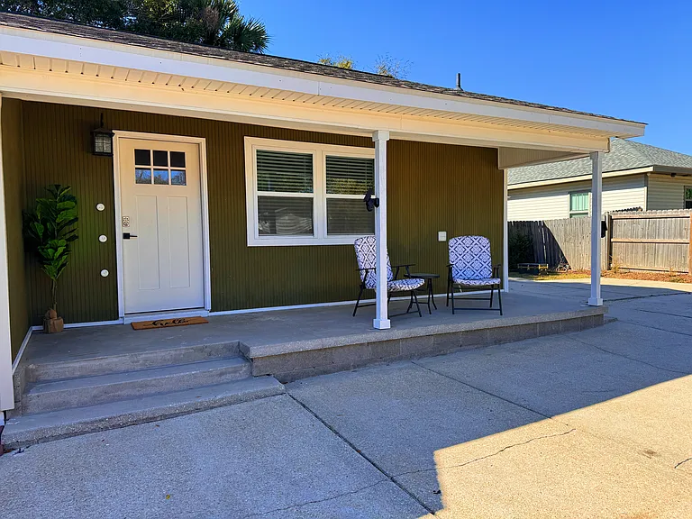 1666 W Intendencia St #B — Photo 34