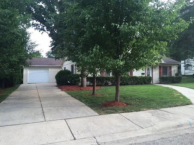241 Grove St photo 1