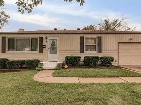 9907 Gloucester Dr, Saint Louis, MO 63137