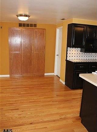 4th image of 845 Eckford Dr