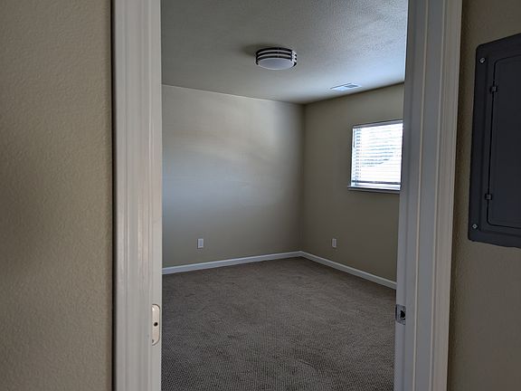 5th image of 24 Hobart Ave #4