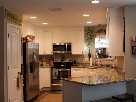 2nd image of 5817 Japonica Ave