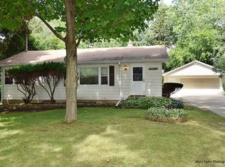 28W770 Garys Mill Rd, West Chicago, IL 60185