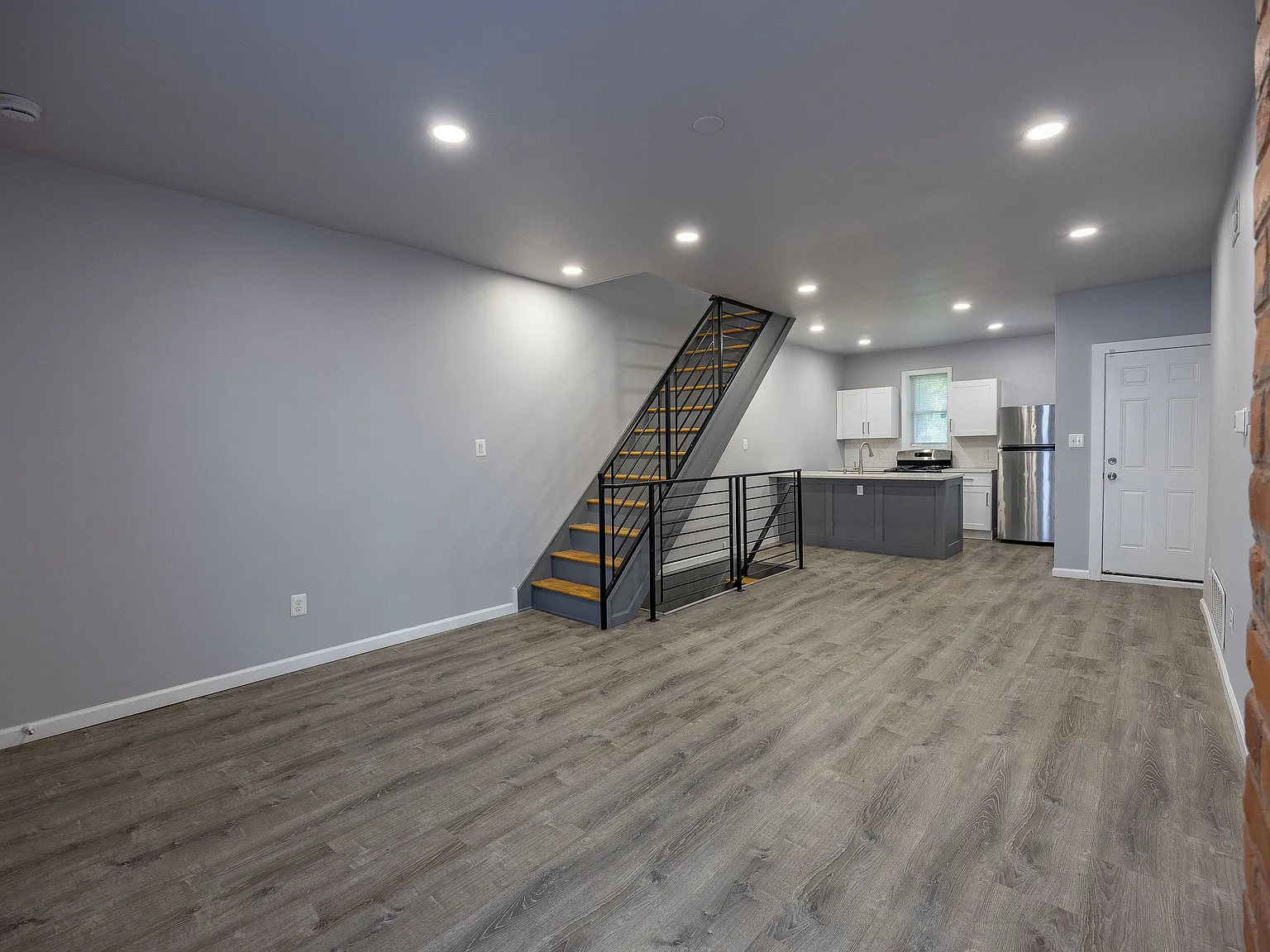 4 bed, 1450 sqft, $1,950 — Photo 1