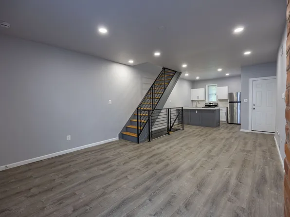 574 E Herman St, Philadelphia, PA 19144
