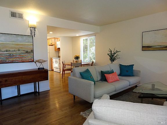 4th image of 308 Capetown Court