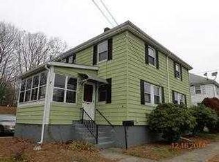 218 N Main St, Jewett City, CT 06351