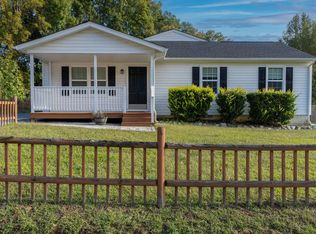 11413 Great Branch Dr, Chester, VA 23831