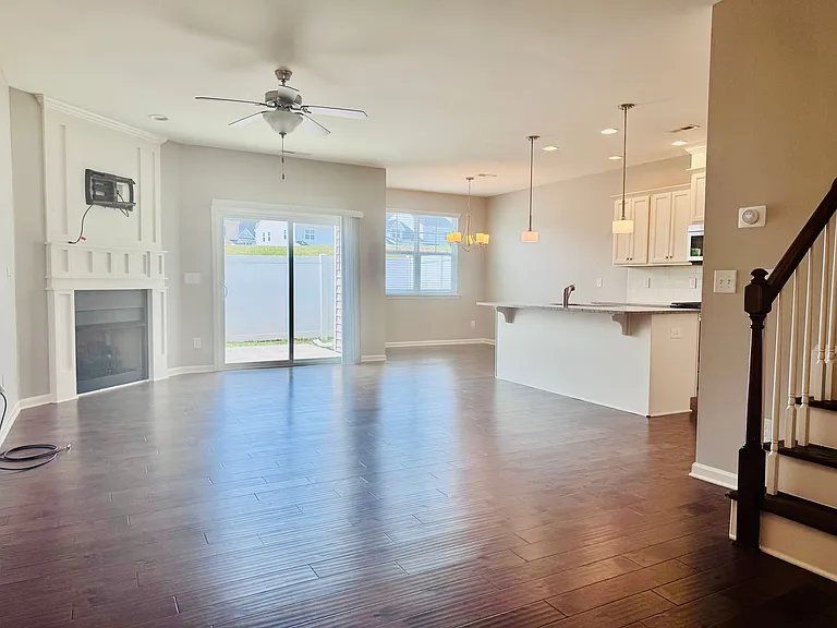 211 Torpoint Rd — Photo 2