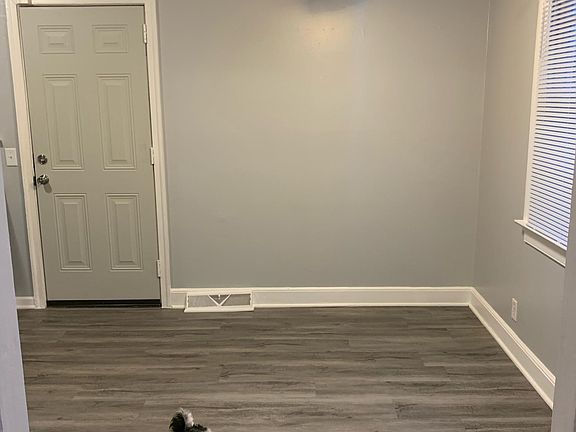 Kitchen, cute dog not included :)