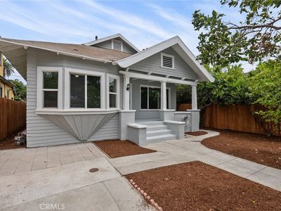 855 E 33rd St, Los Angeles, CA, 90011