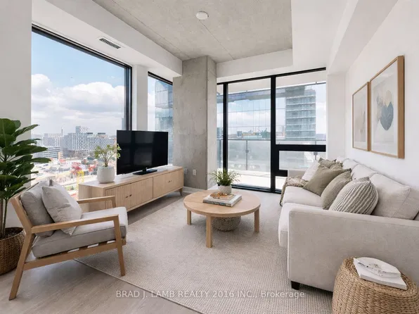 284 King St E, Toronto, ON