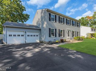 126 Fox Hollow Dr, Lanoka Harbor, NJ 08734