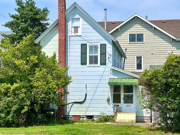 6261 Post Office St, Chincoteague, VA 23336