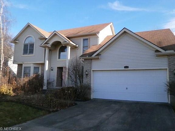 2nd image of 329 Danbury Ln