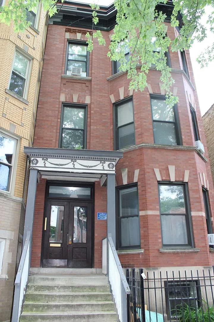 Building Photo - 3620