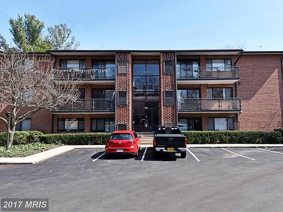 2nd image of 4371 Lee Hwy APT 303