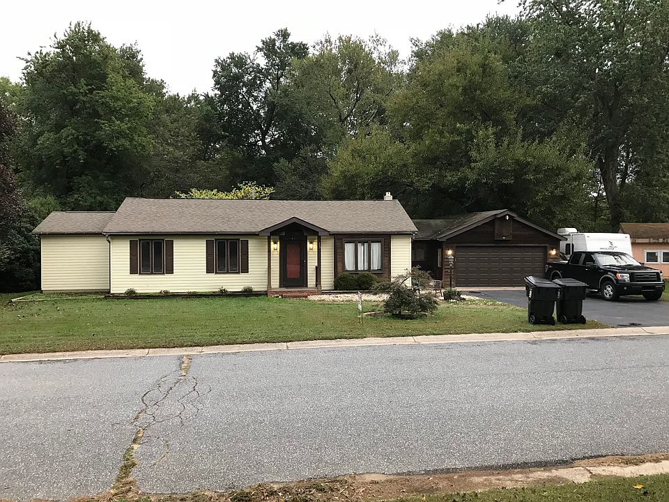 1st image of 42 Dailey Dr