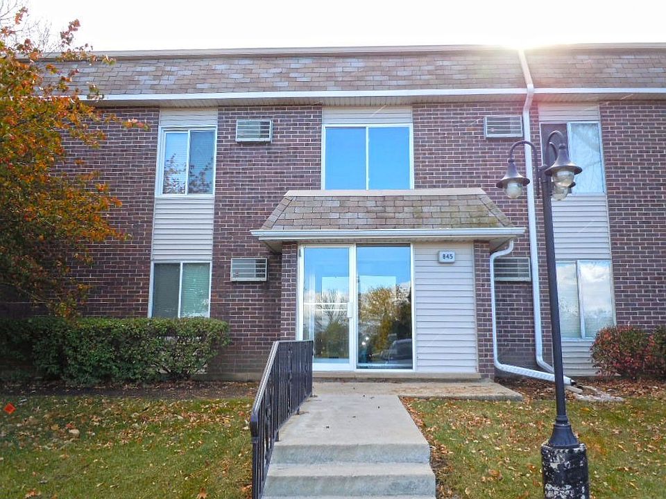 Front of Spacious Condo