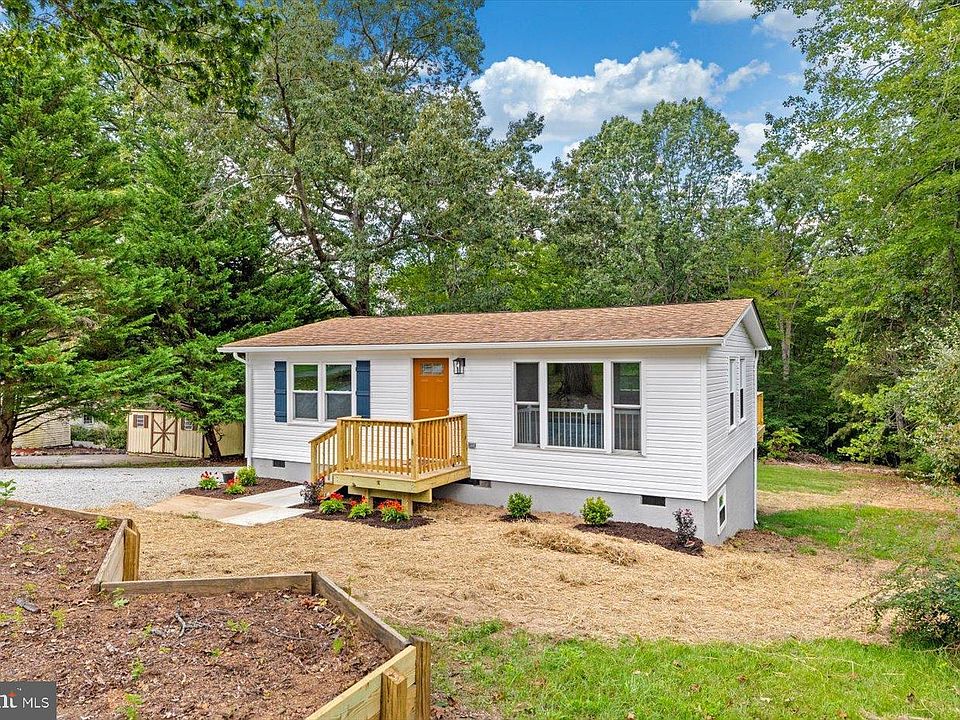 1st image of 9 Doyle Pl